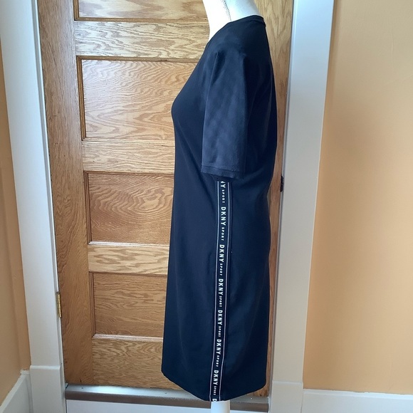 DKNY Short Sleeve Exercise Dress Logo Taping Size M - Picture 3 of 9